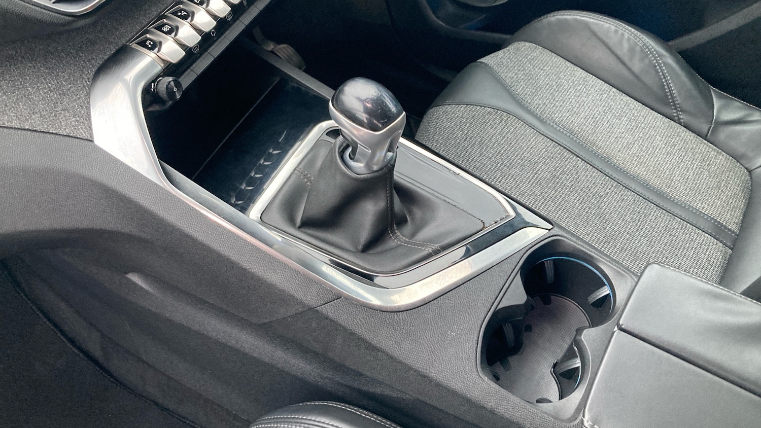 Used Peugeot 3008 2017 for sale - 77933904: Photo 13