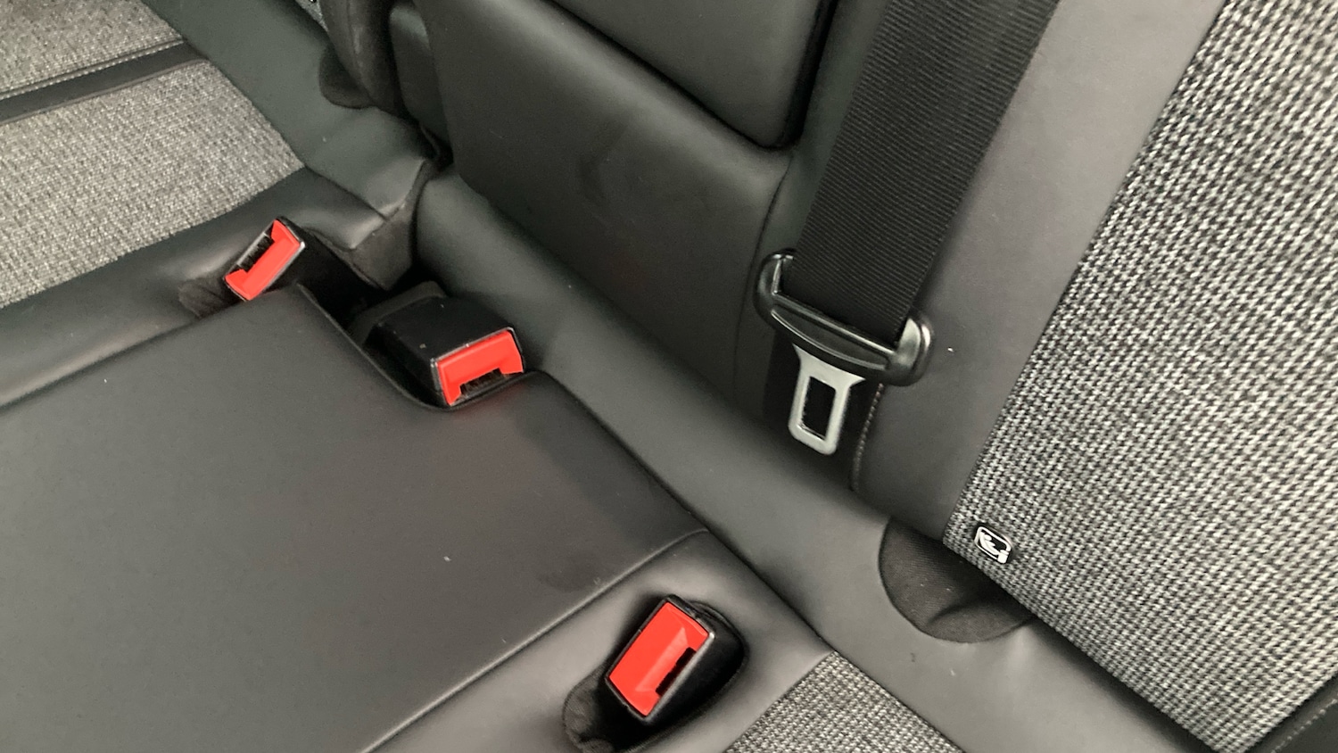 Used Peugeot 3008 2017 for sale - 77933904: Photo 17