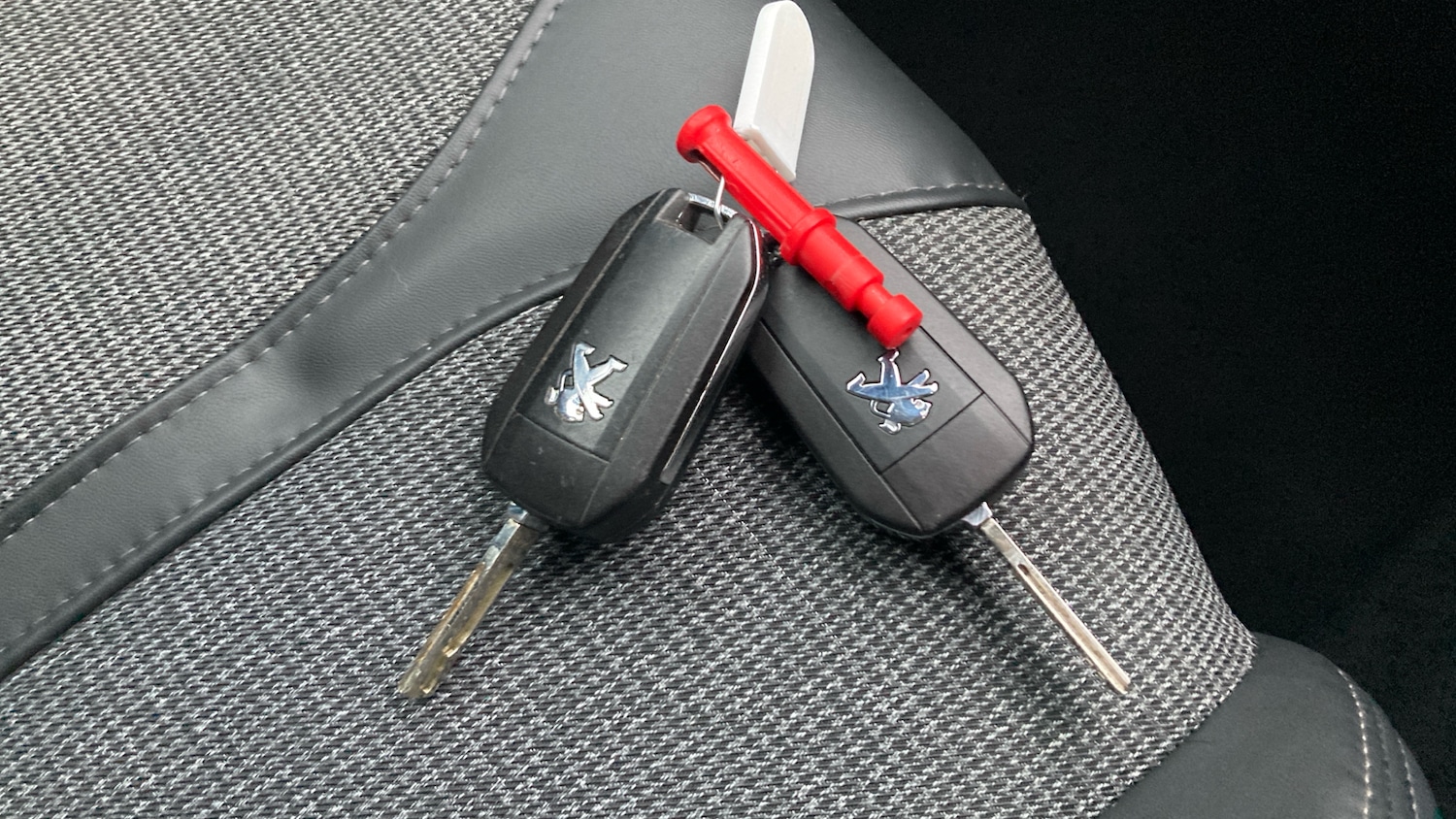 Used Peugeot 3008 2017 for sale - 77933904: Photo 20