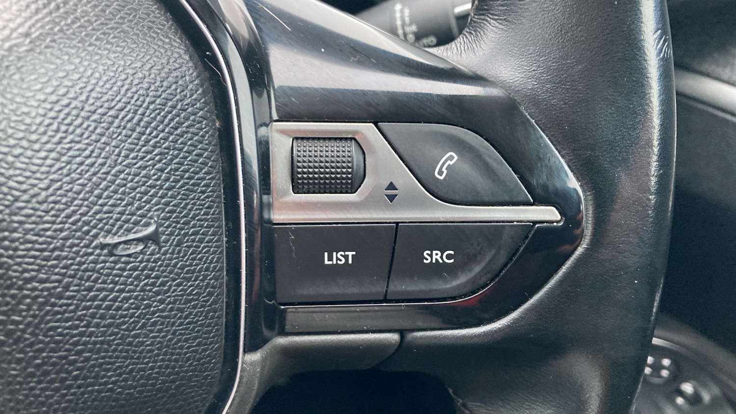 Used Peugeot 3008 2017 for sale - 77933904: Photo 22