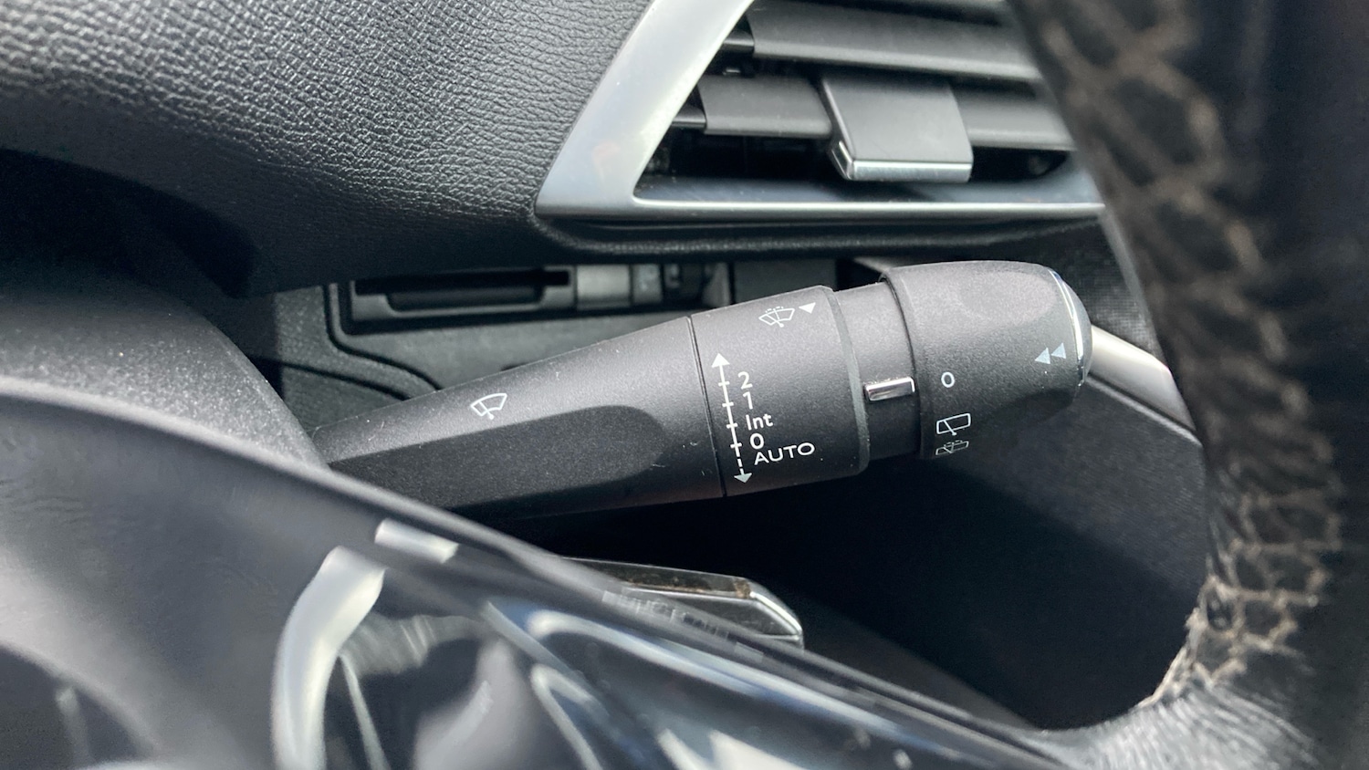 Used Peugeot 3008 2017 for sale - 77933904: Photo 24