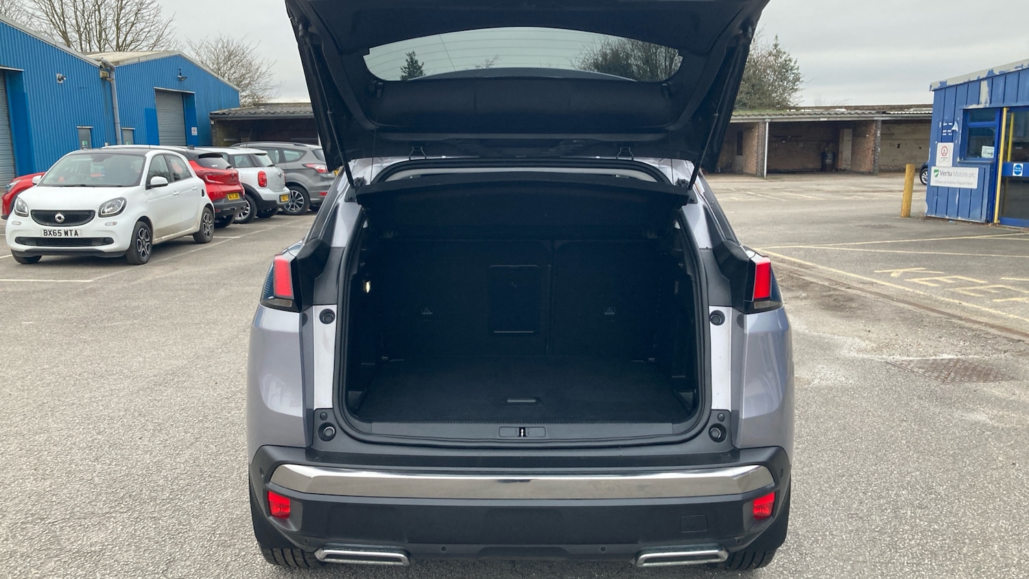 Used Peugeot 3008 2017 for sale - 77933904: Photo 4