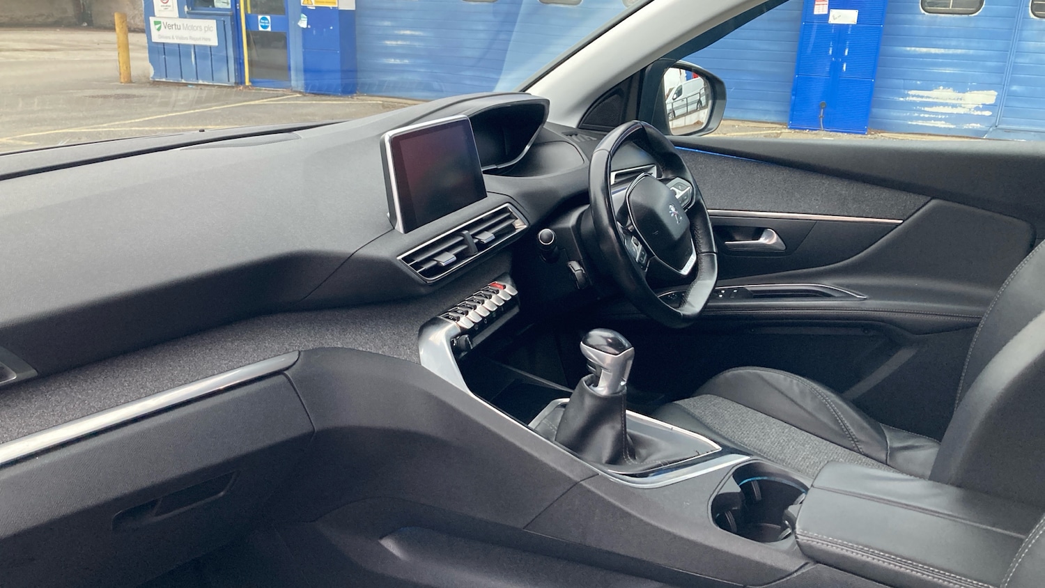 Used Peugeot 3008 2017 for sale - 77933904: Photo 9