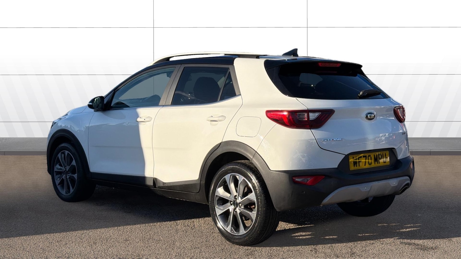 Used Kia Stonic 2020 for sale - 76707132: Photo 2