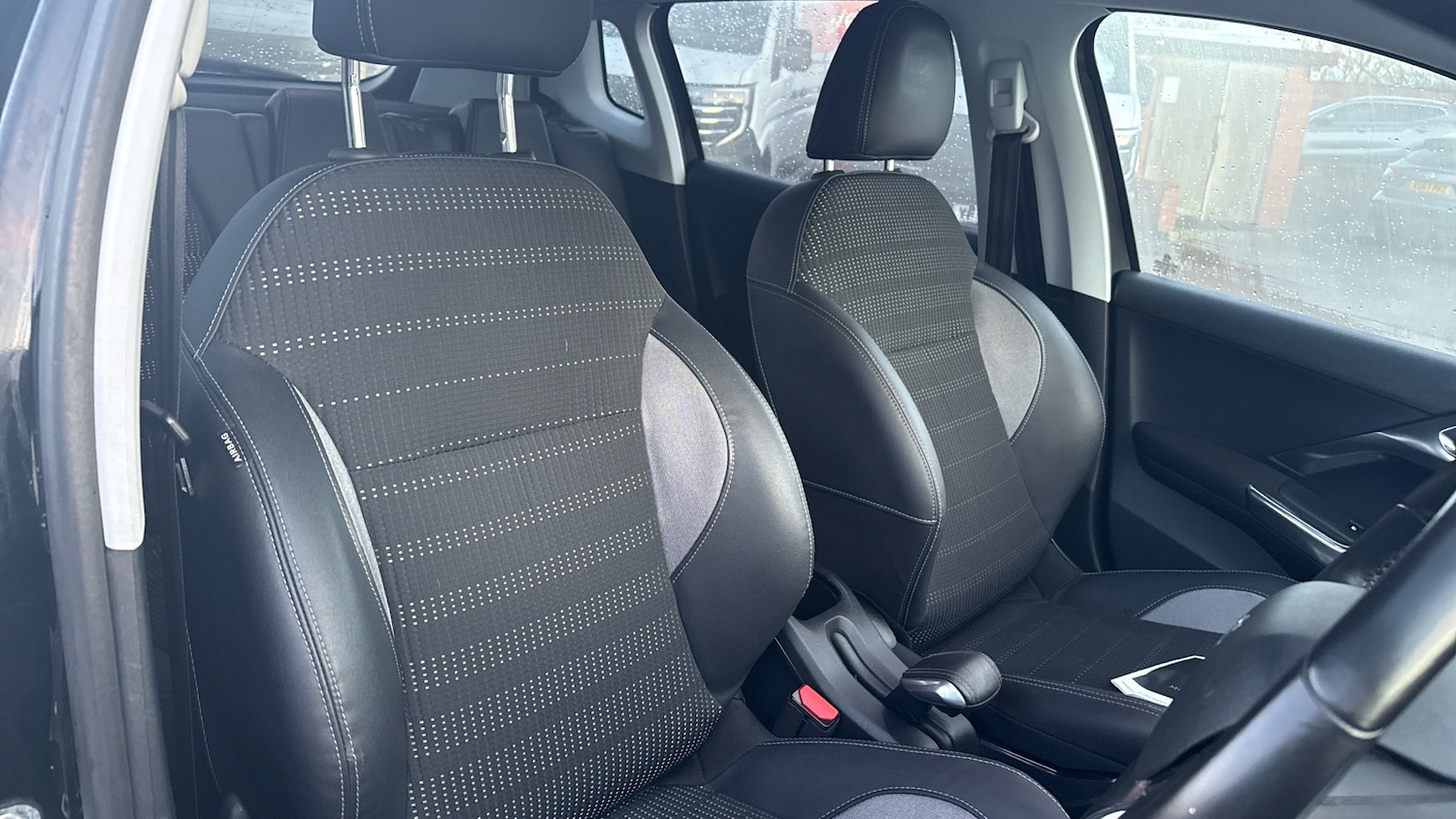 Used Peugeot 2008 2015 for sale - 76882294: Photo 34