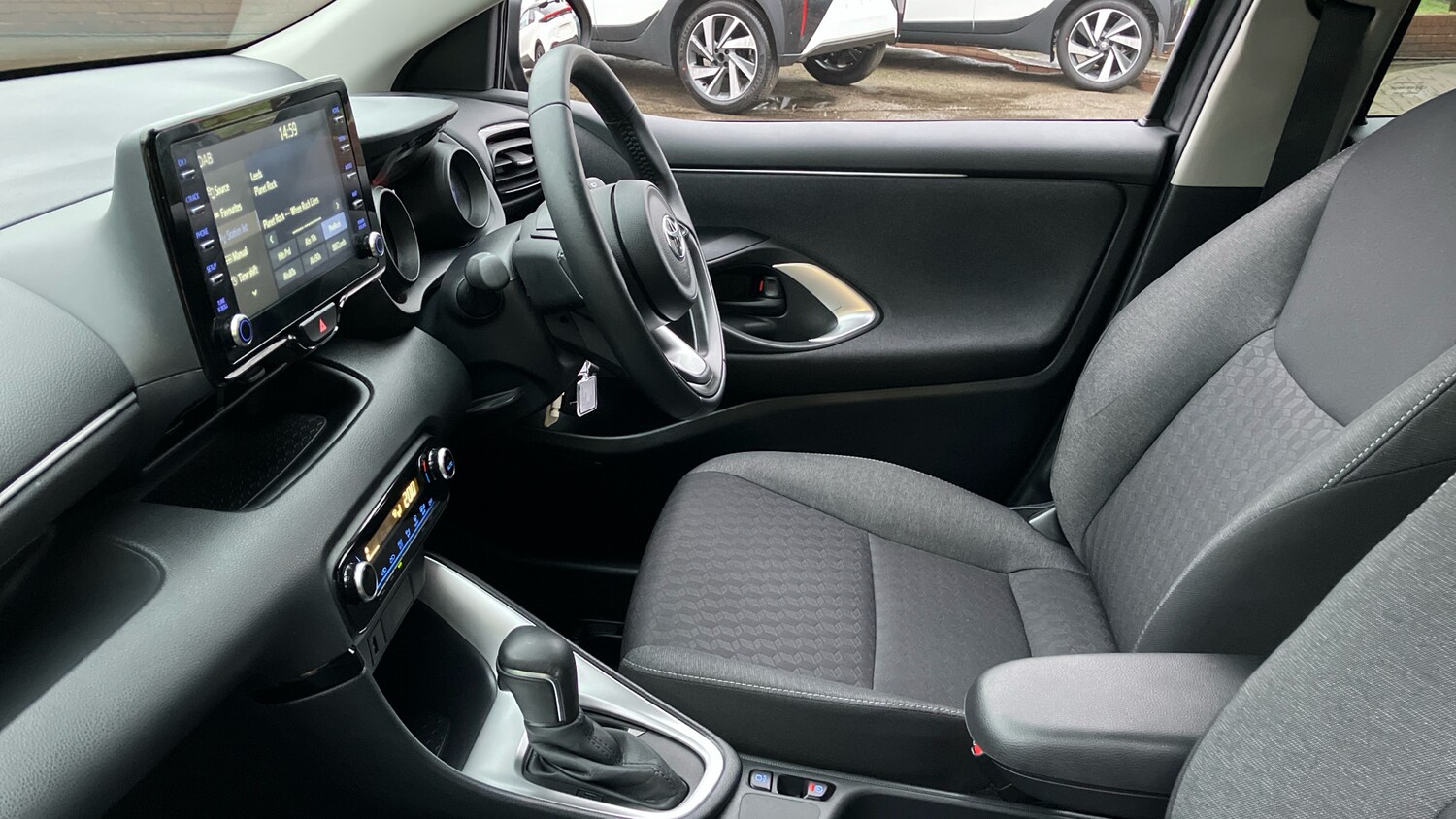 Used Toyota Yaris 2022 for sale - 77505609: Photo 10