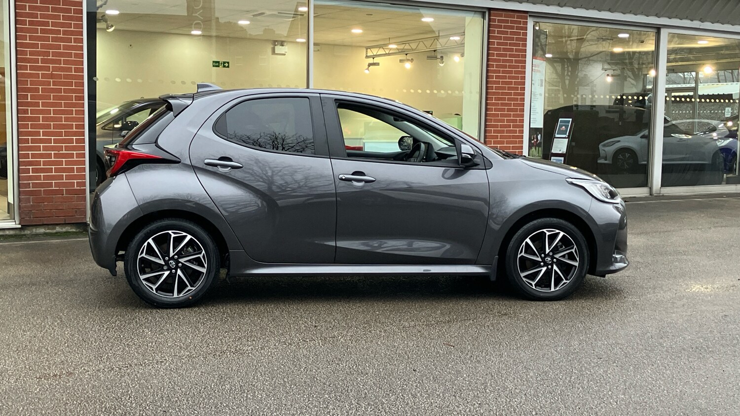 Used Toyota Yaris 2022 for sale - 77505609: Photo 16