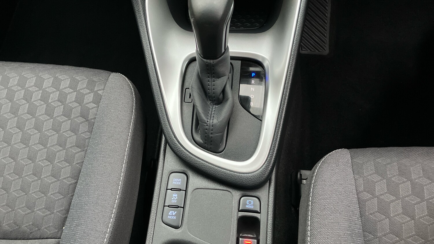 Used Toyota Yaris 2022 for sale - 77505609: Photo 35