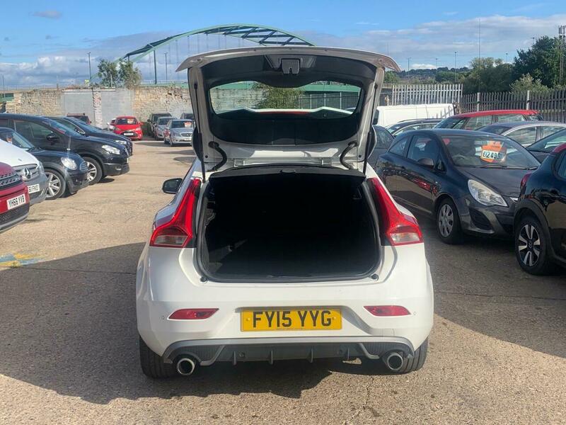 Used Volvo V40 2015 for sale - 78073668: Photo 17