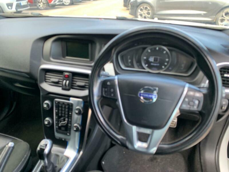 Used Volvo V40 2015 for sale - 78073668: Photo 9