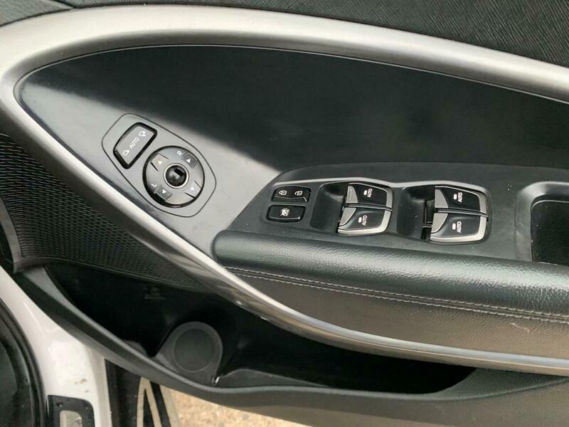 Used Hyundai Santa Fe 2014 for sale - 78073682: Photo 17