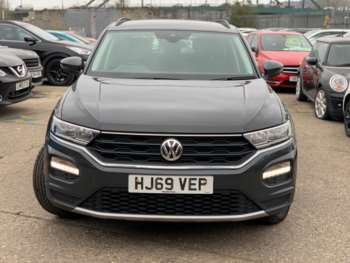 Used Volkswagen T-Roc 2019 for sale - 74310578: Photo