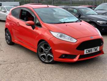 2015 (15) - 1.6 EcoBoost ST-3 3dr
