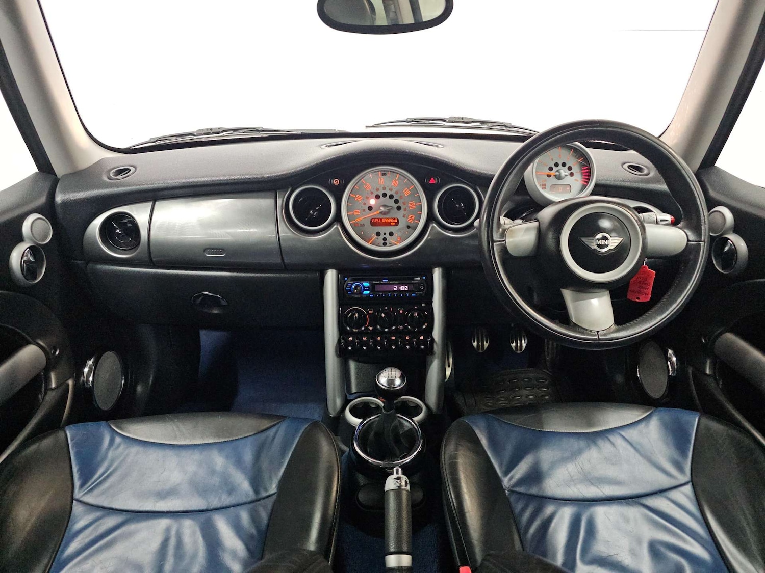 Used MINI Hatch 2004 for sale - 77905807: Photo 2