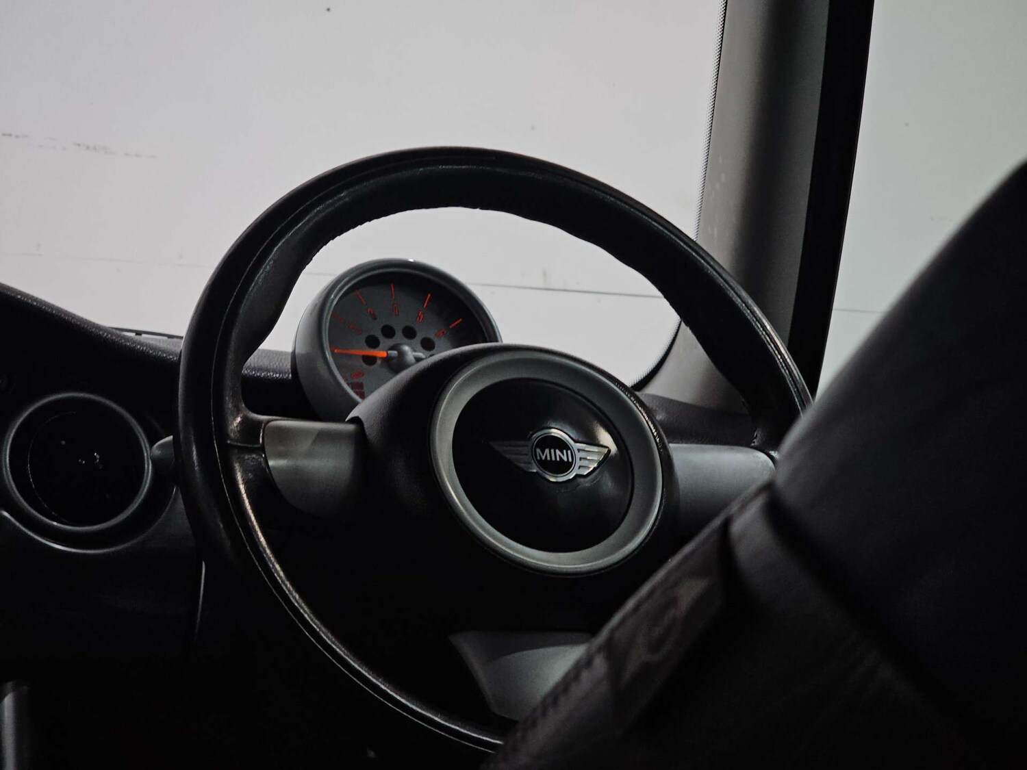 Used MINI Hatch 2004 for sale - 77905807: Photo 27