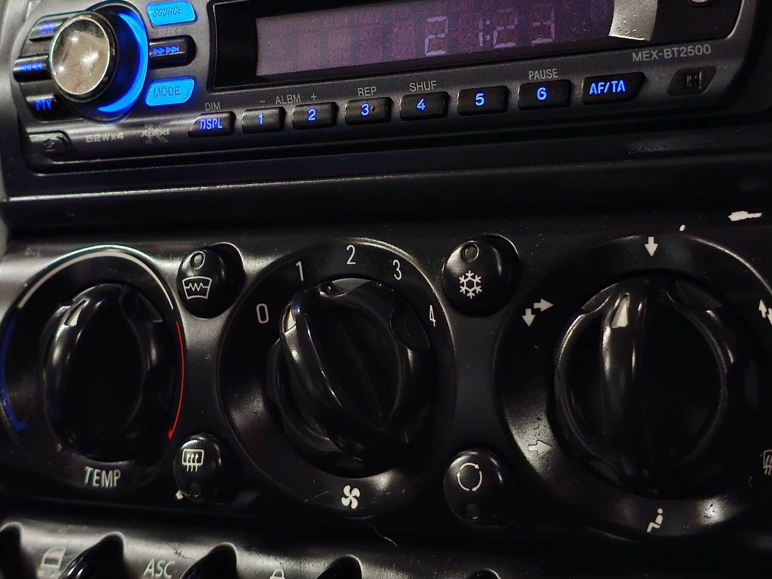 Used MINI Hatch 2004 for sale - 77905807: Photo 63