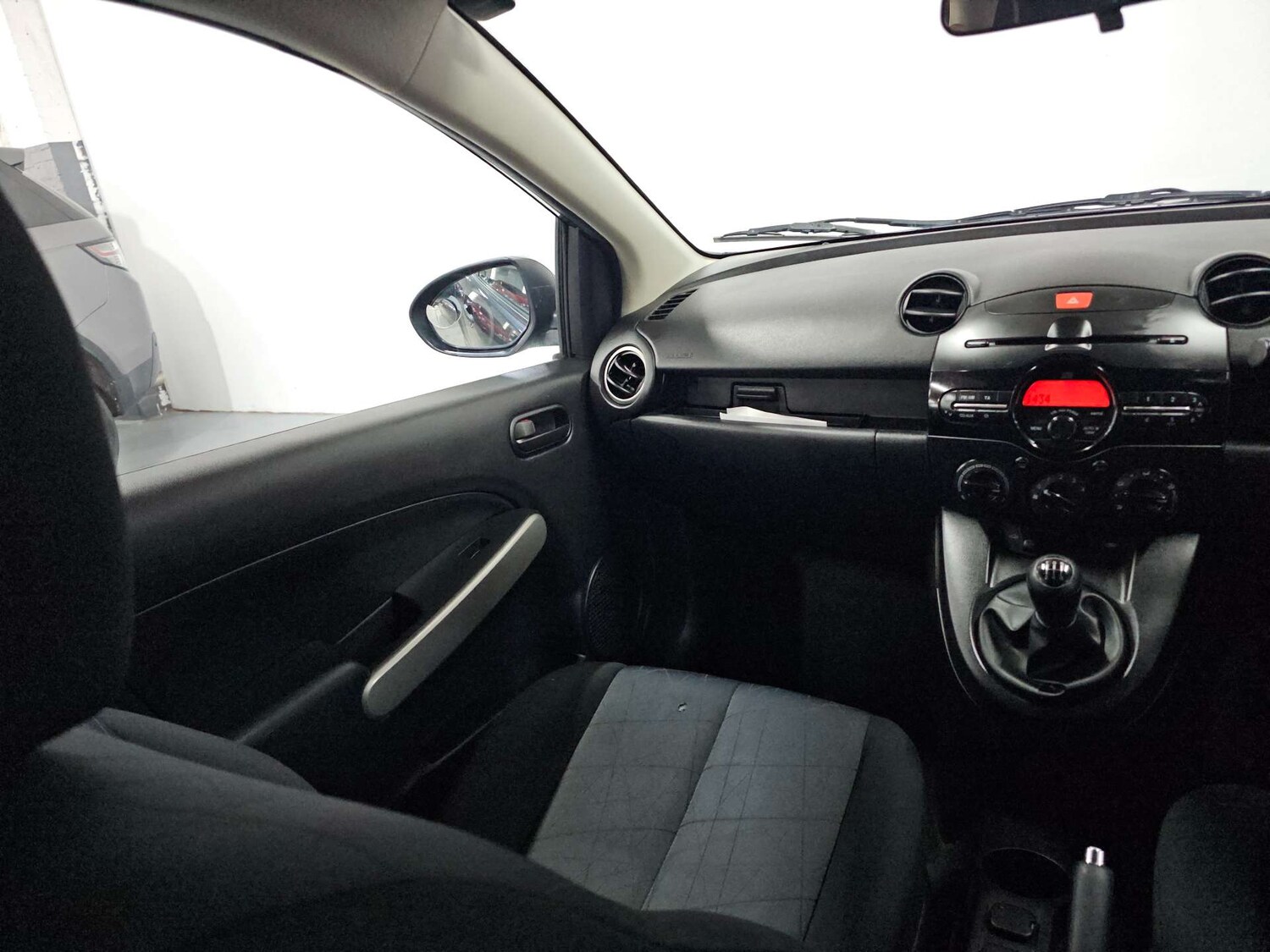 Used Mazda Mazda2 2012 for sale - 77905832: Photo 13