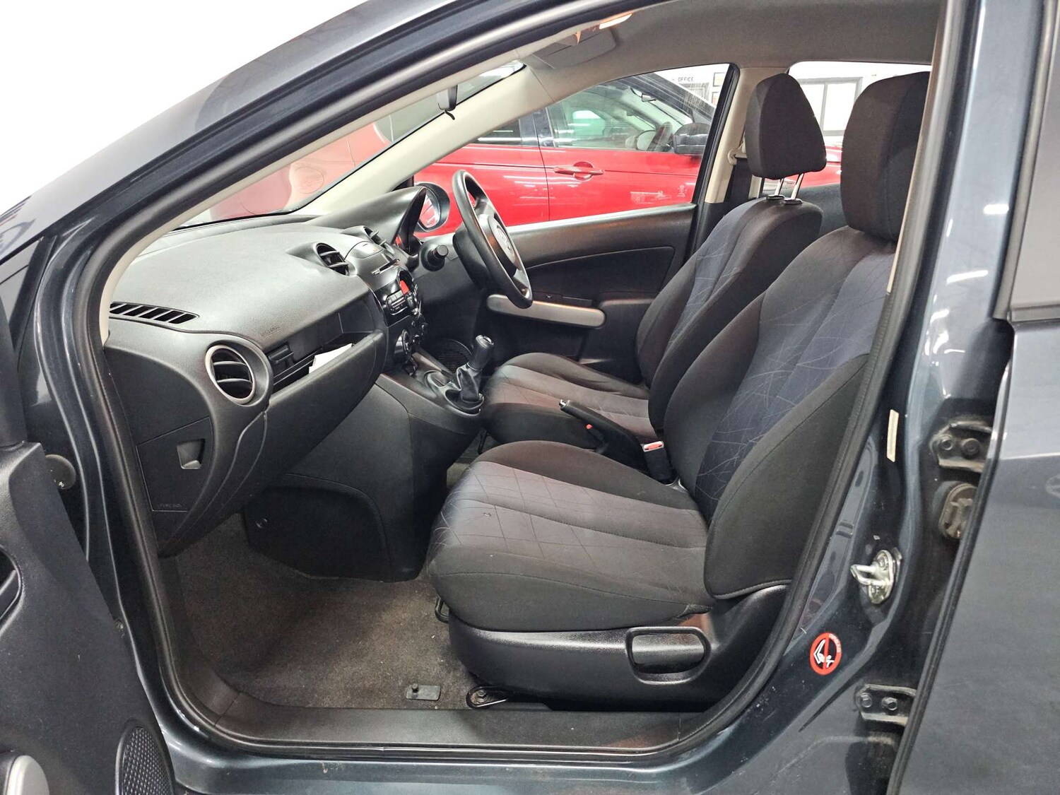 Used Mazda Mazda2 2012 for sale - 77905832: Photo 27