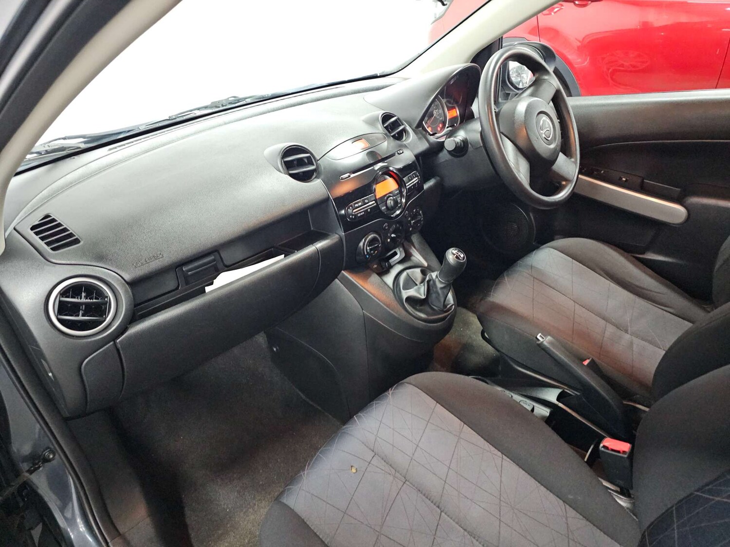 Used Mazda Mazda2 2012 for sale - 77905832: Photo 28