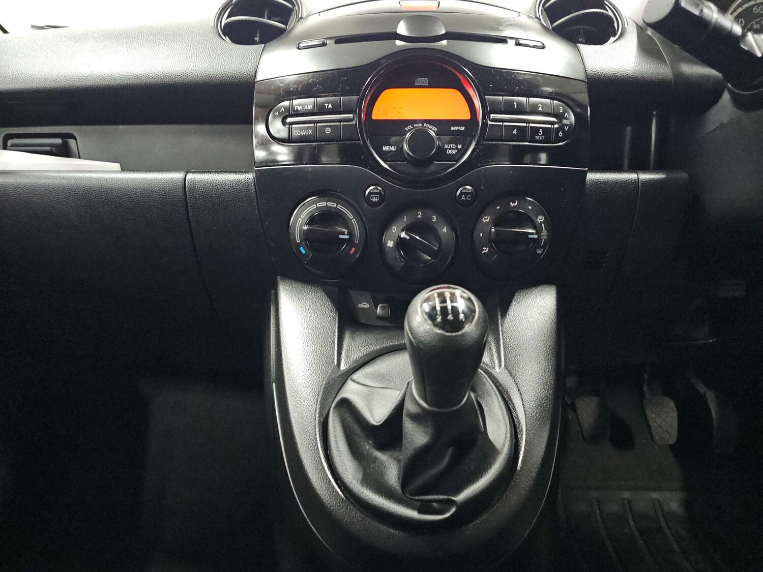 Used Mazda Mazda2 2012 for sale - 77905832: Photo 33