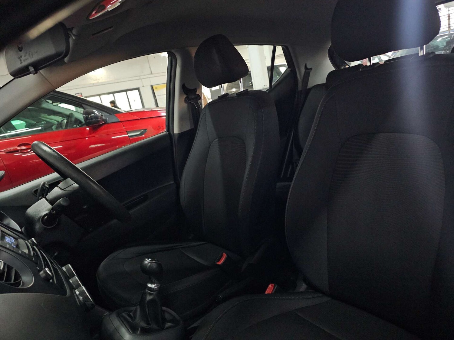 Used Hyundai i10 2017 for sale - 77905839: Photo 25