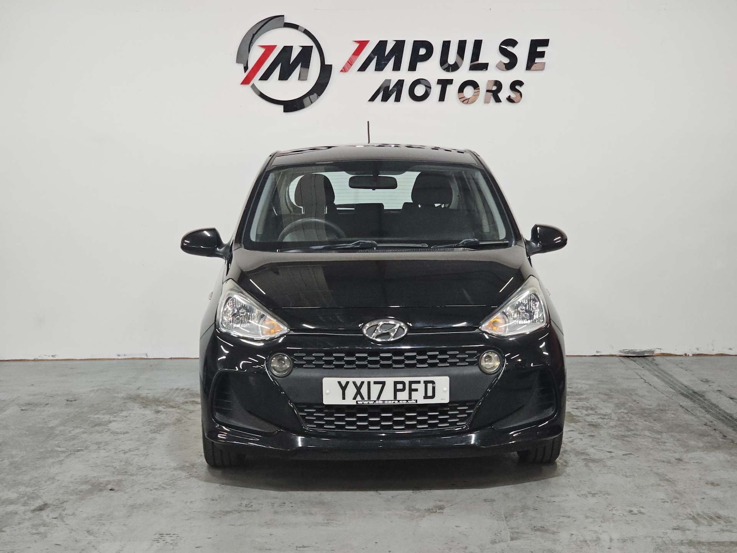 Used Hyundai i10 2017 for sale - 77905839: Photo 3
