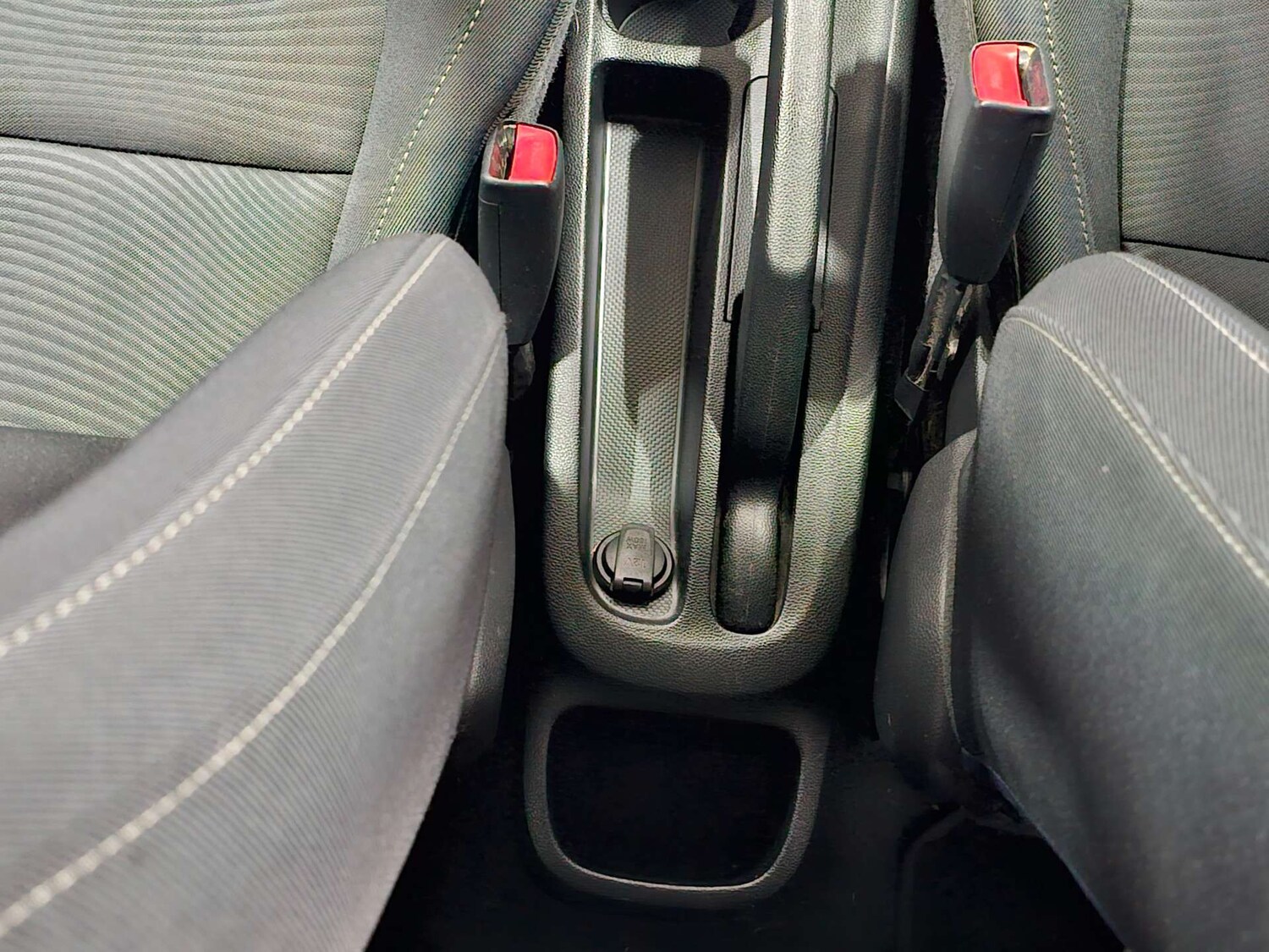 Used Hyundai i10 2017 for sale - 77905839: Photo 31