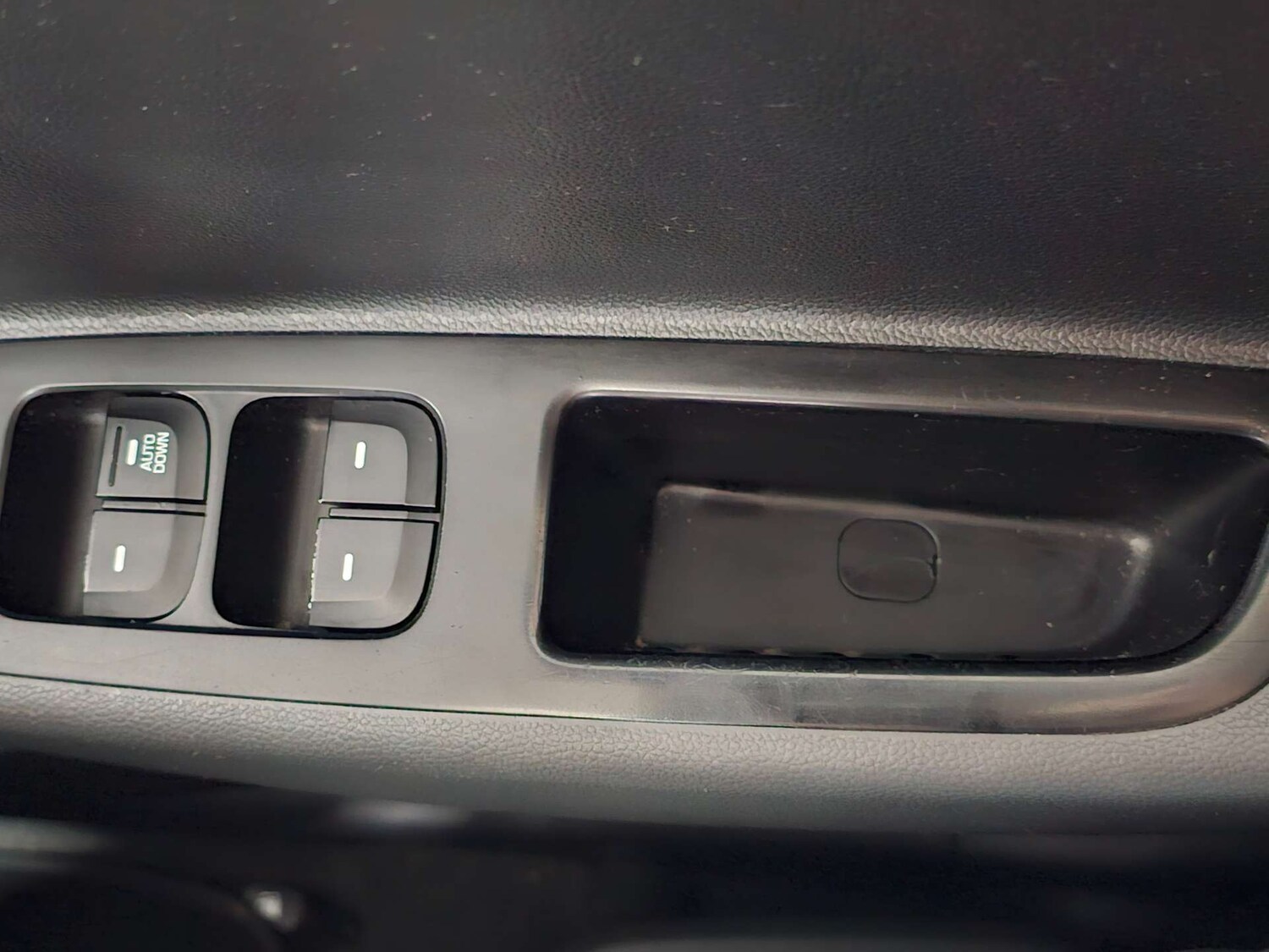 Used Hyundai i10 2017 for sale - 77905839: Photo 43