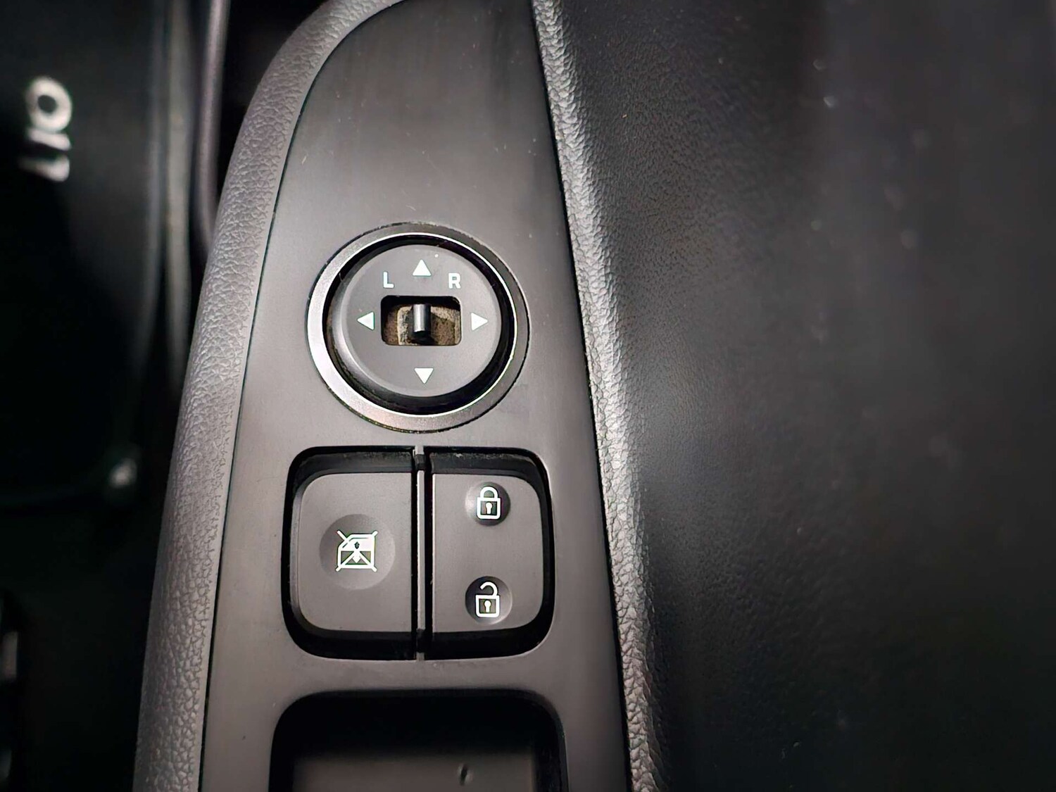 Used Hyundai i10 2017 for sale - 77905839: Photo 44