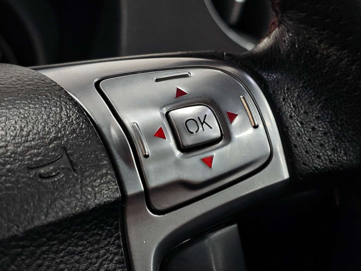 Used Ford Mondeo 2012 for sale - 77905795: Photo 38