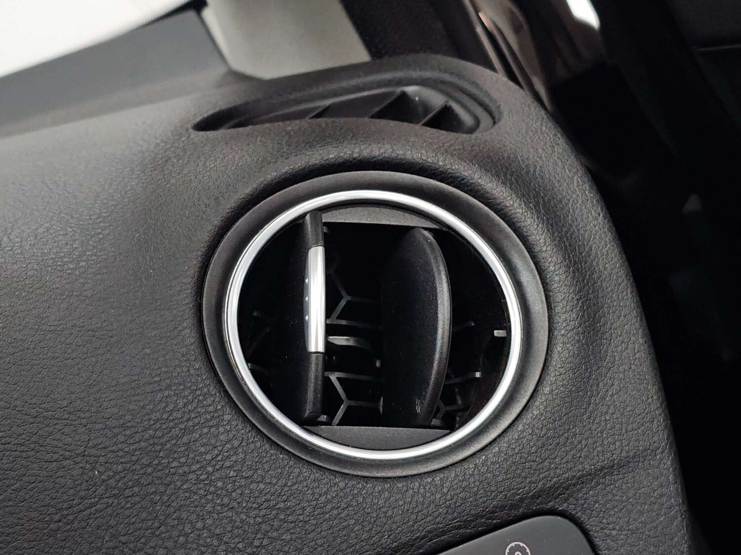 Used Ford Mondeo 2012 for sale - 77905795: Photo 49