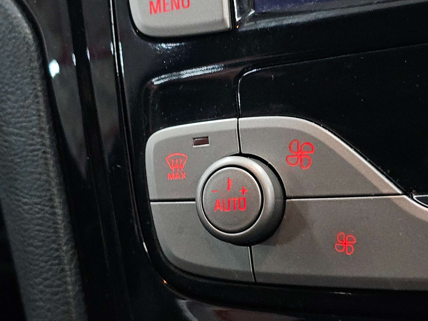 Used Ford Mondeo 2012 for sale - 77905795: Photo 62