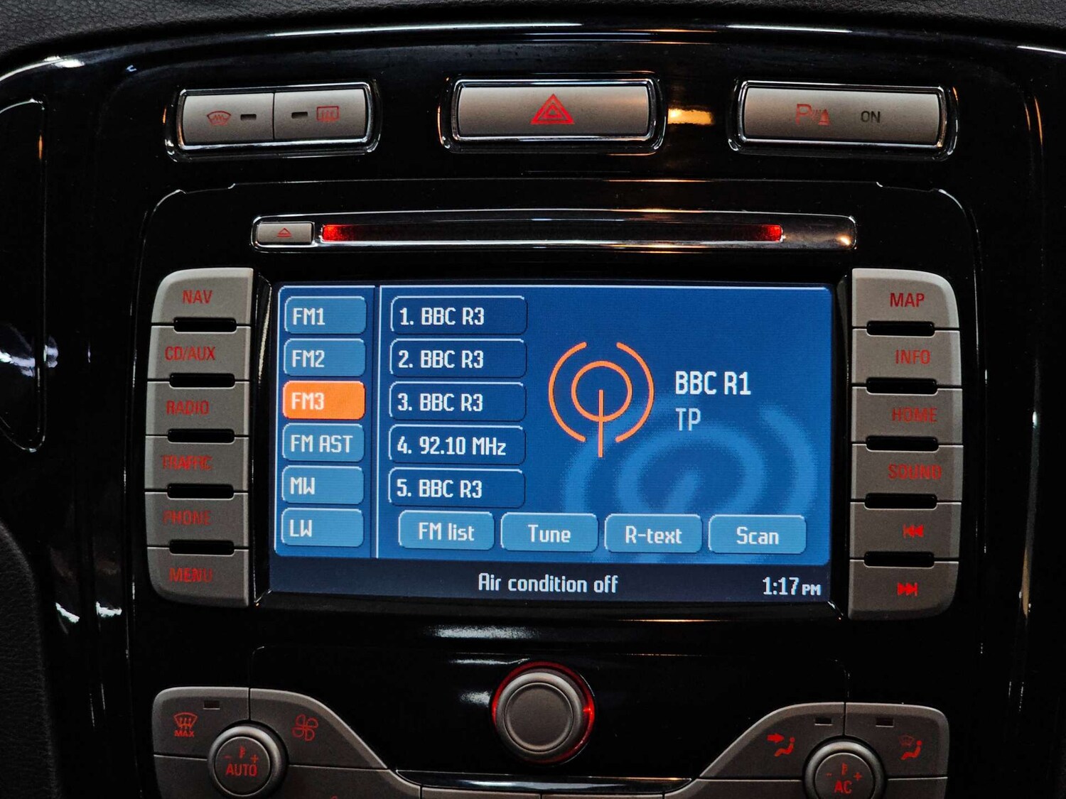 Used Ford Mondeo 2012 for sale - 77905795: Photo 70