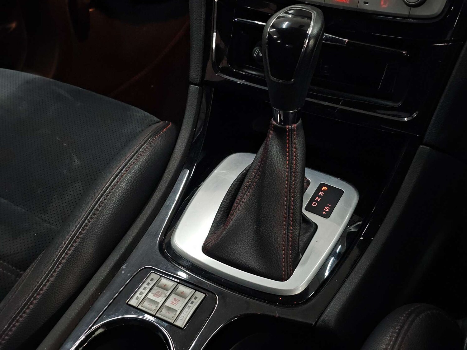 Used Ford Mondeo 2012 for sale - 77905795: Photo 84