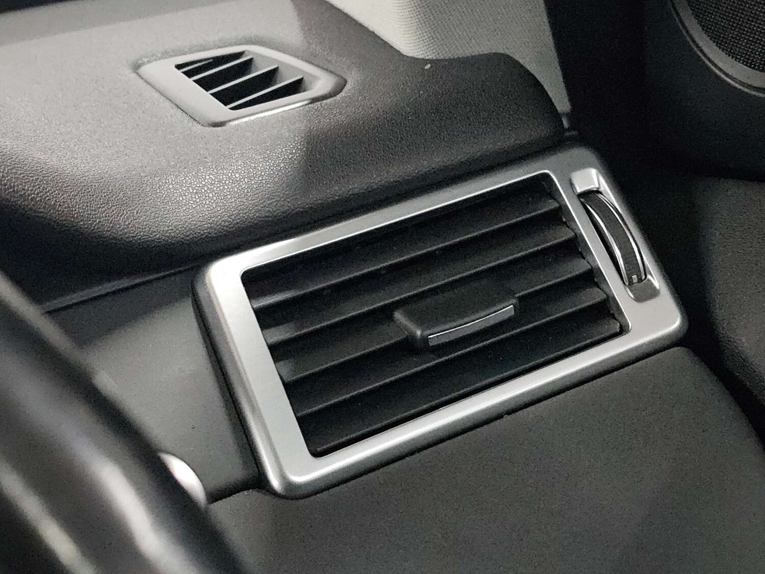 Used Land Rover Discovery Sport 2016 for sale - 77905834: Photo 26