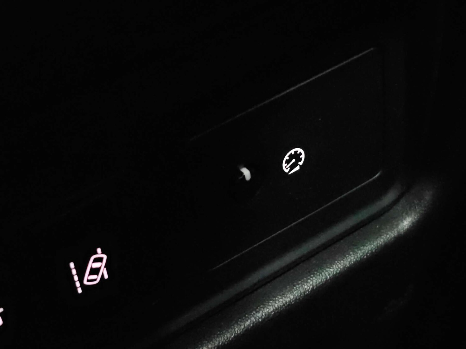 Used Land Rover Discovery Sport 2016 for sale - 77905834: Photo 29