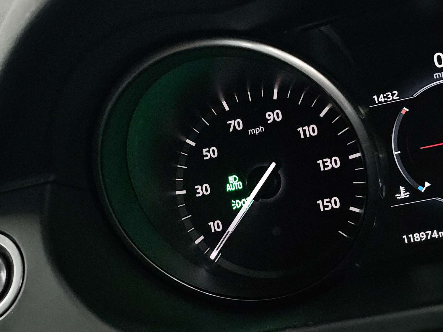 Used Land Rover Discovery Sport 2016 for sale - 77905834: Photo 35