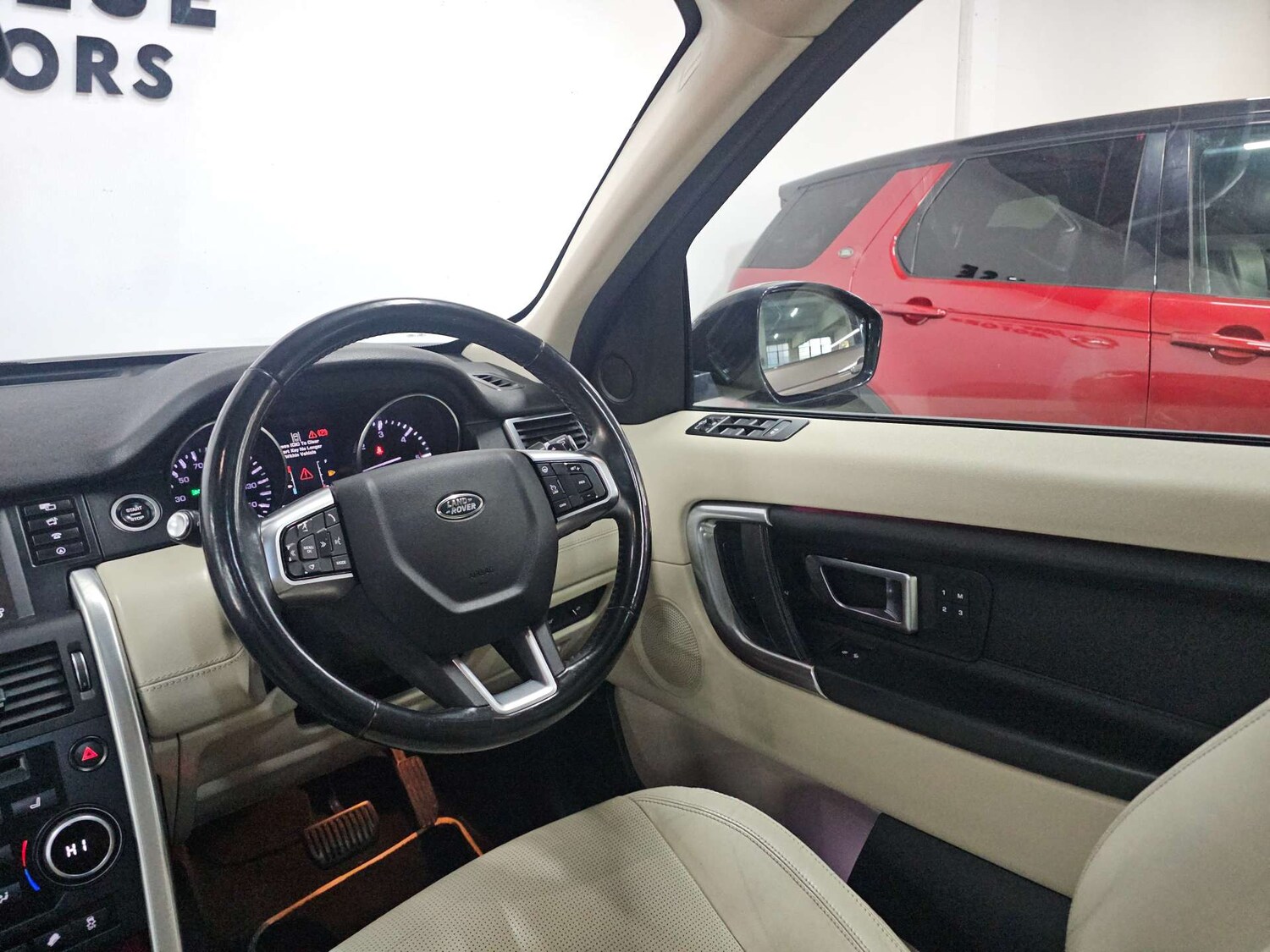 Used Land Rover Discovery Sport 2016 for sale - 77905849: Photo 24