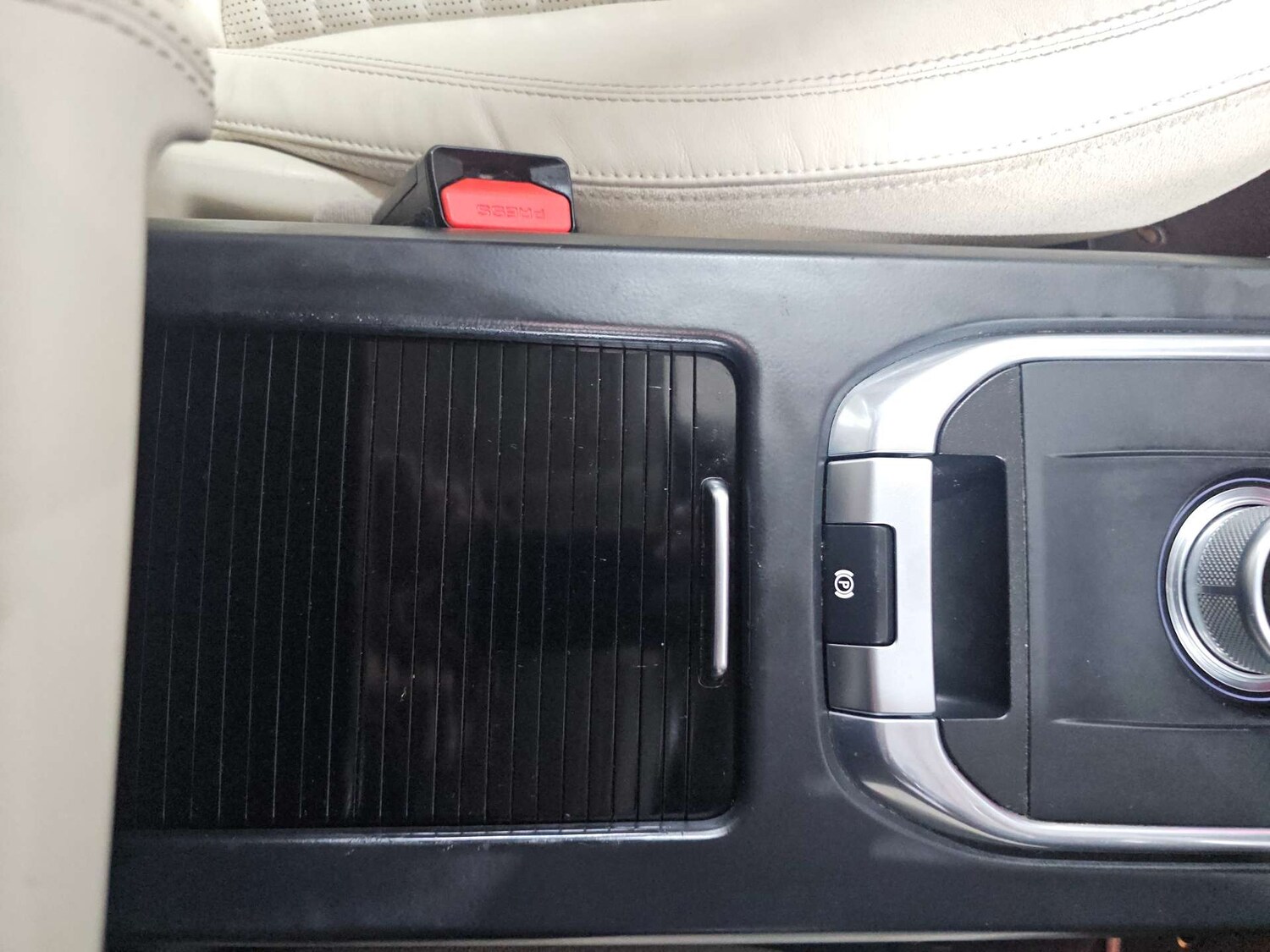 Used Land Rover Discovery Sport 2016 for sale - 77905849: Photo 37