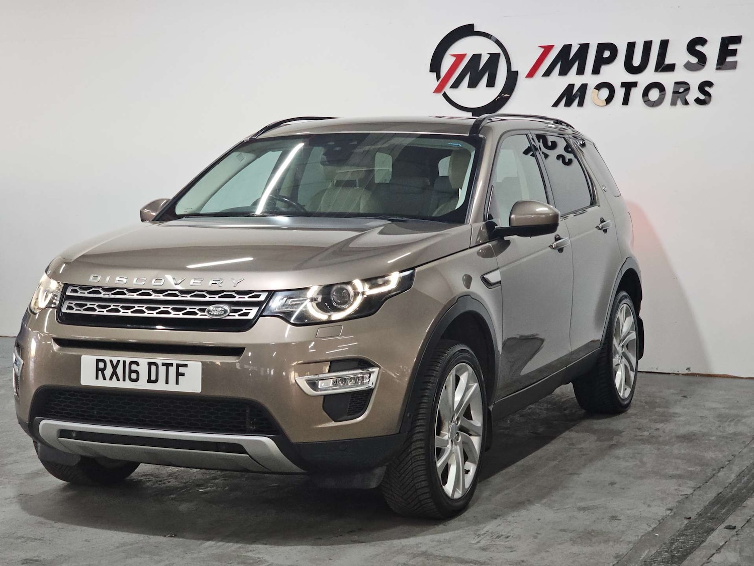 Used Land Rover Discovery Sport 2016 for sale - 77905849: Photo 5