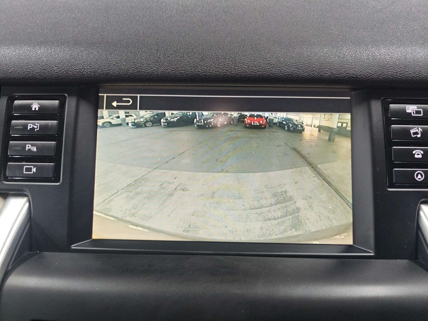 Used Land Rover Discovery Sport 2016 for sale - 77905849: Photo 50