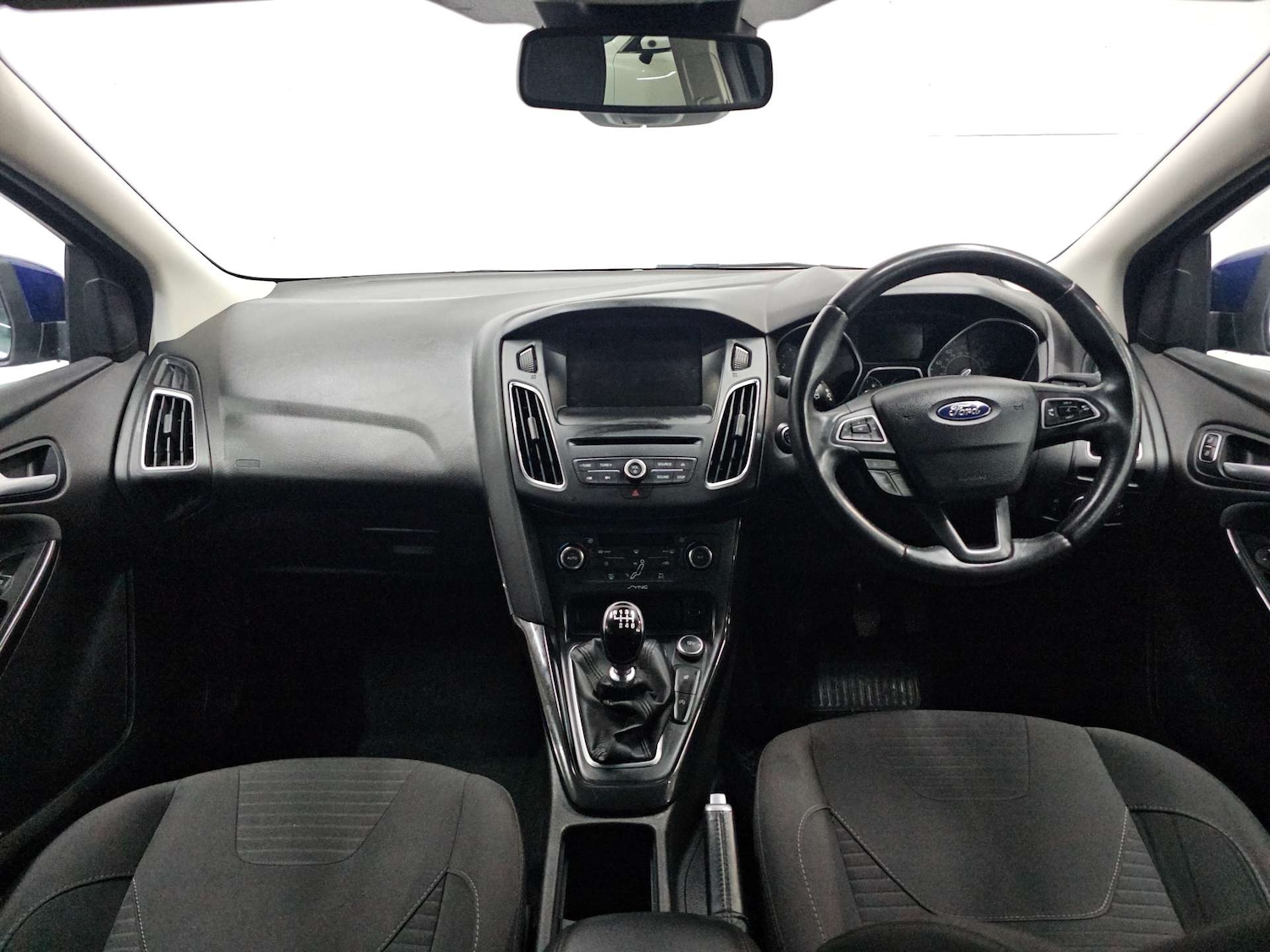 Used Ford Focus 2015 for sale - 77905918: Photo 2