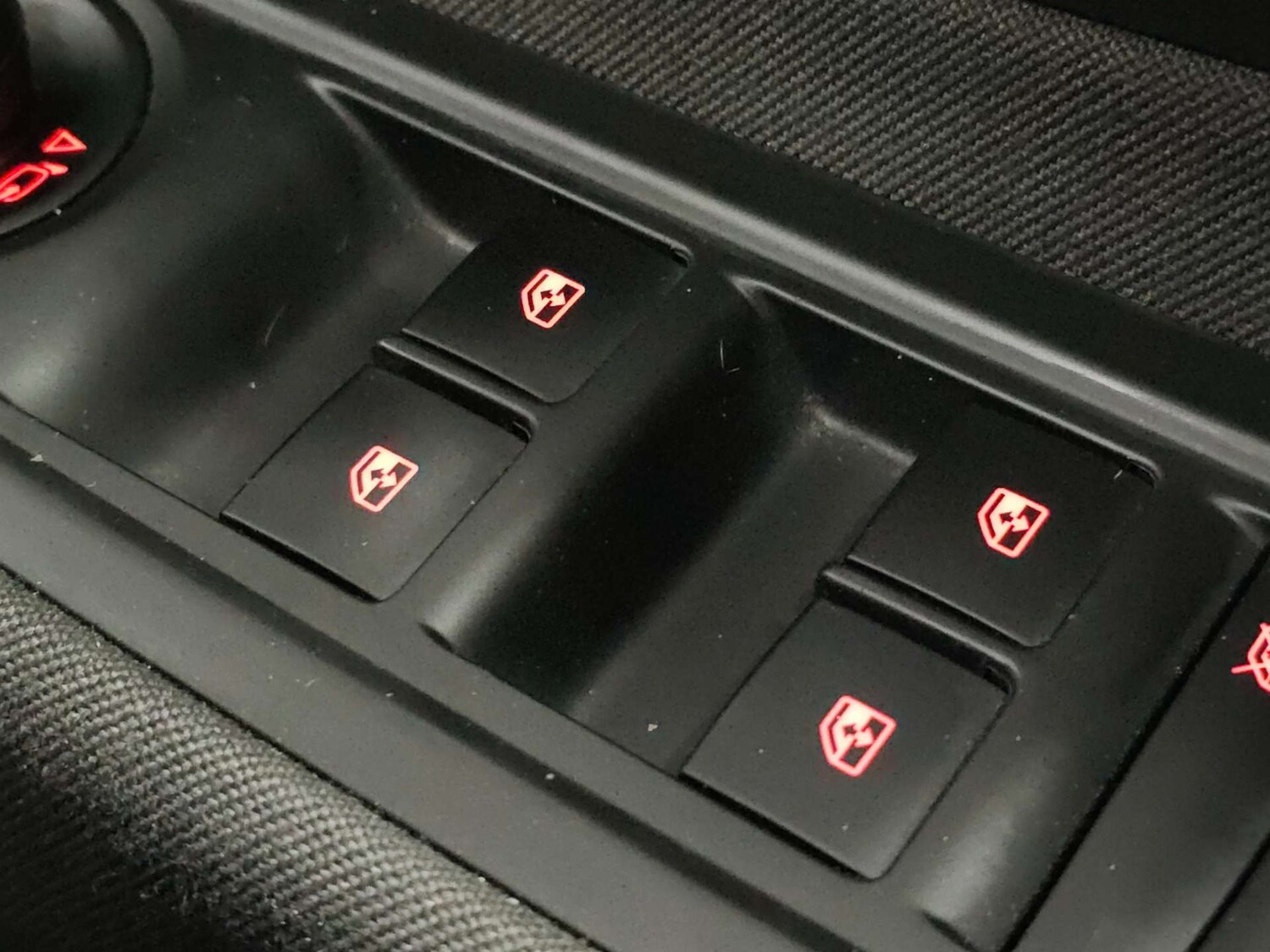 Used Vauxhall Mokka 2015 for sale - 77905758: Photo 34