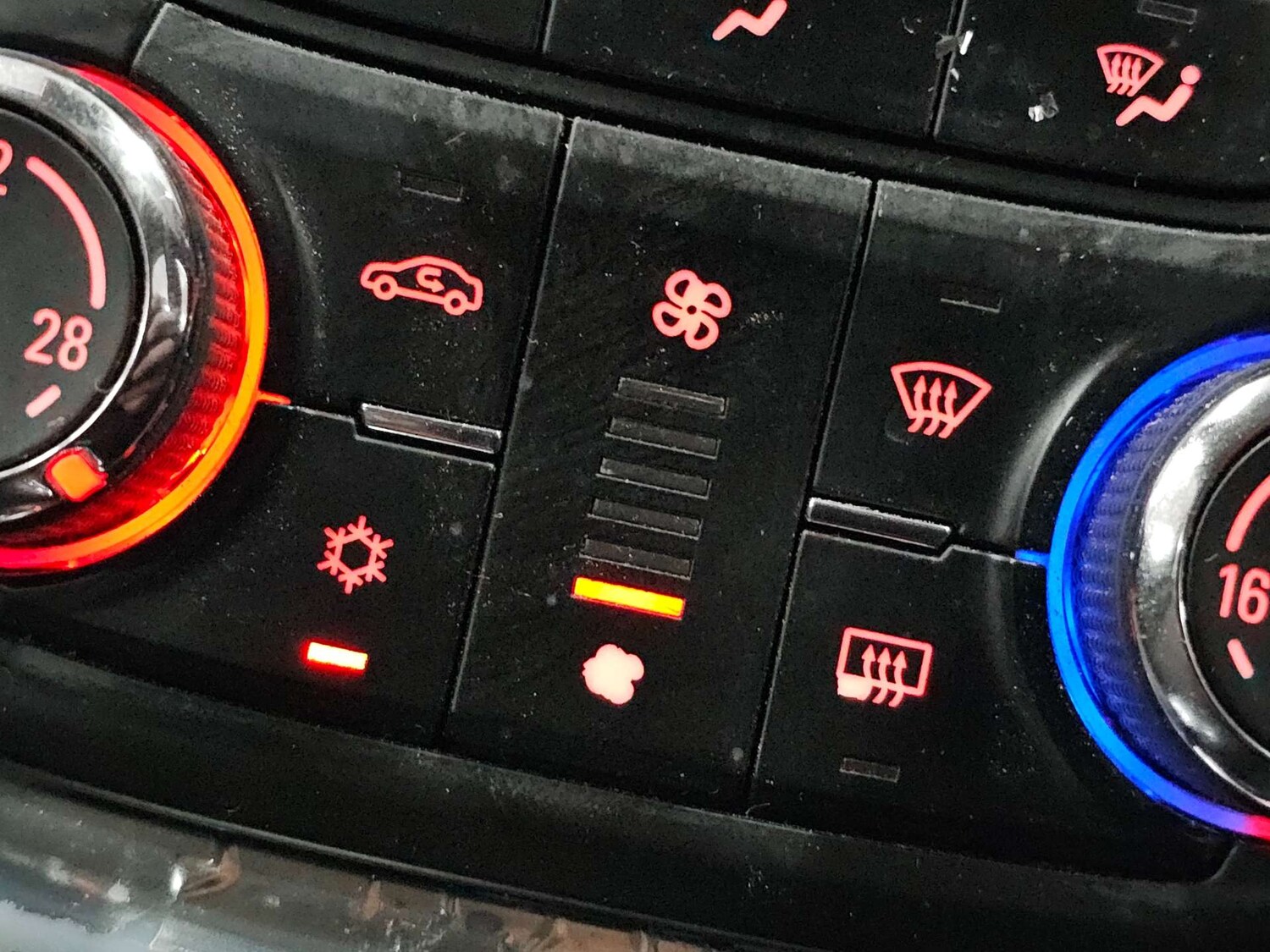 Used Vauxhall Mokka 2015 for sale - 77905758: Photo 48