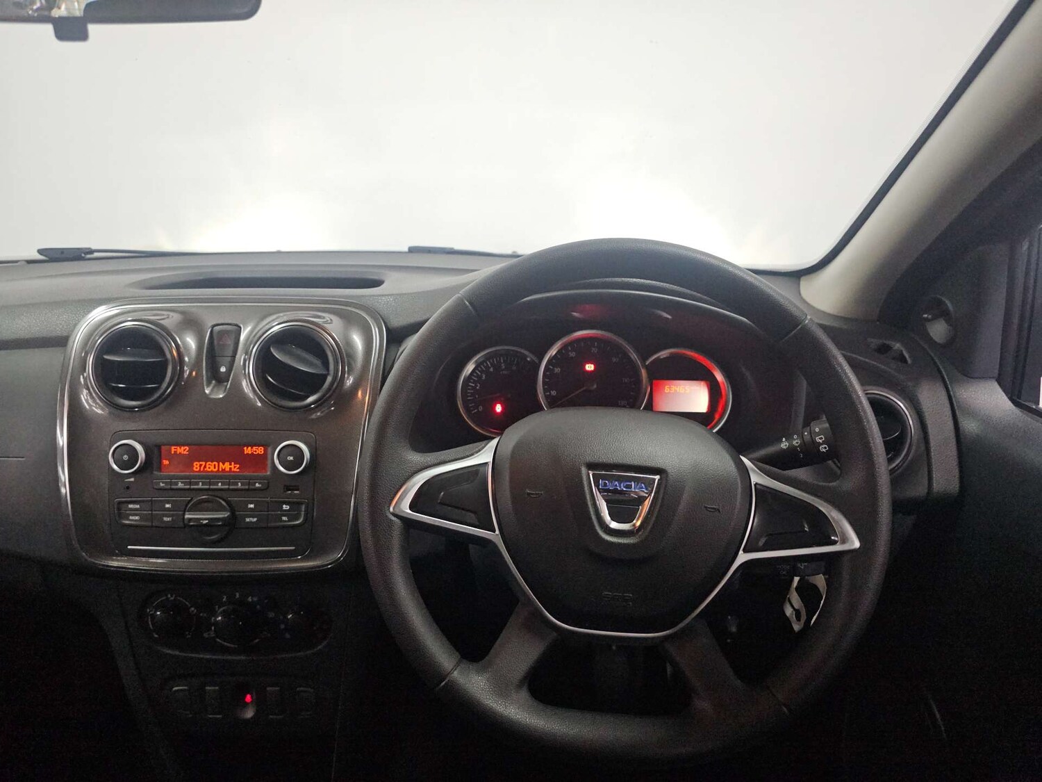 Used Dacia Sandero 2017 for sale - 78223457: Photo 22