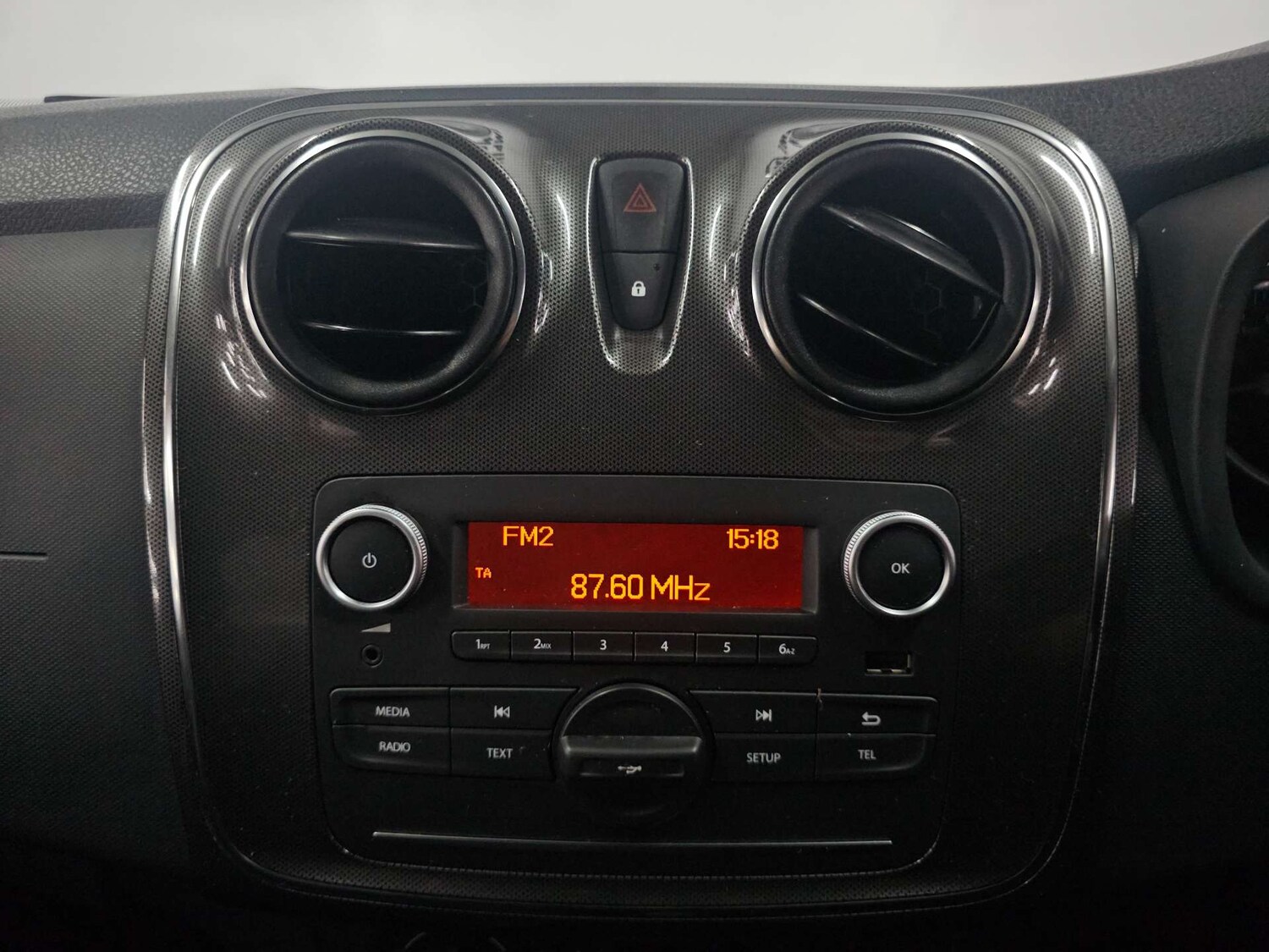 Used Dacia Sandero 2017 for sale - 78223457: Photo 32