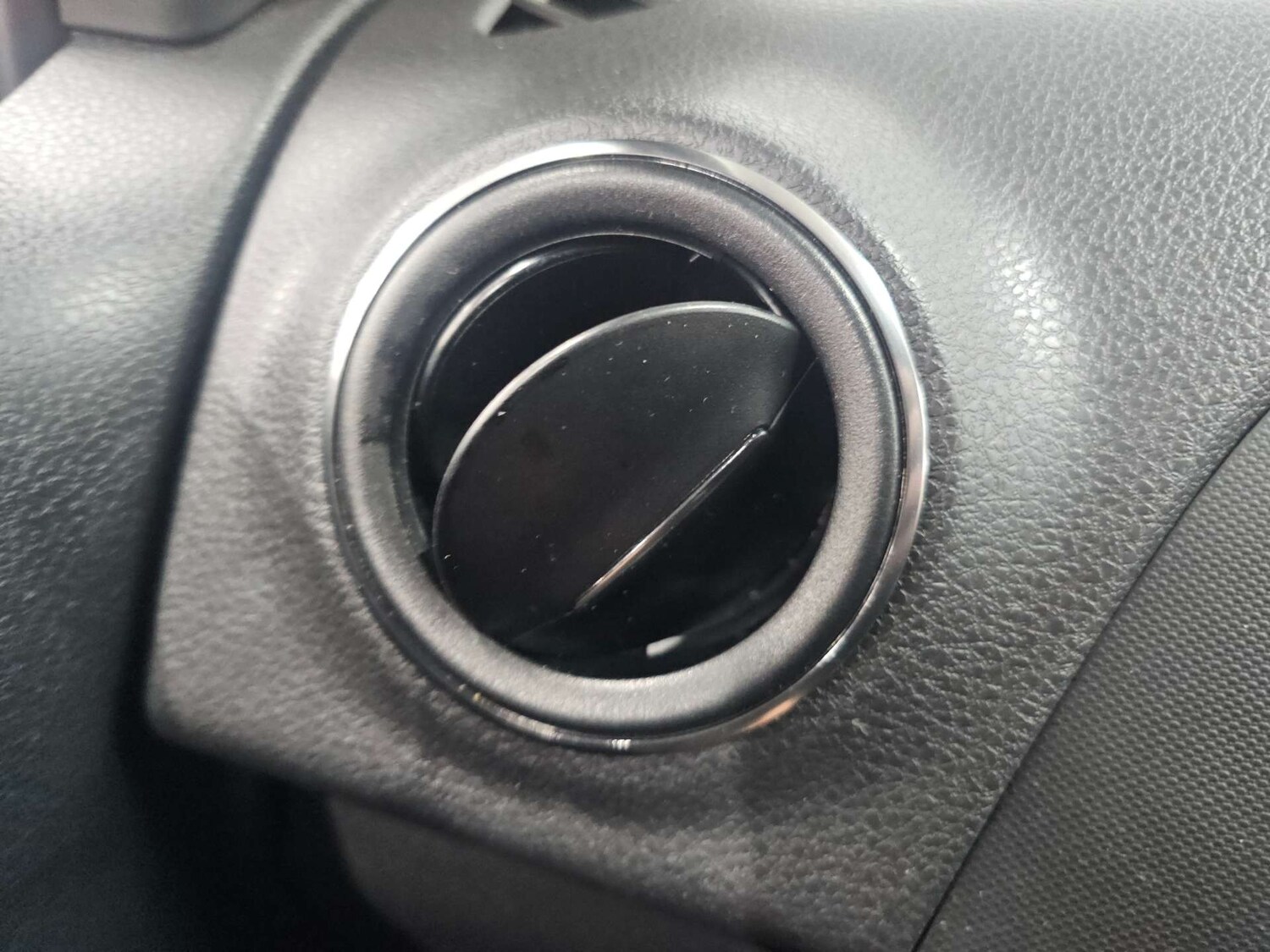 Used Dacia Sandero 2017 for sale - 78223457: Photo 45