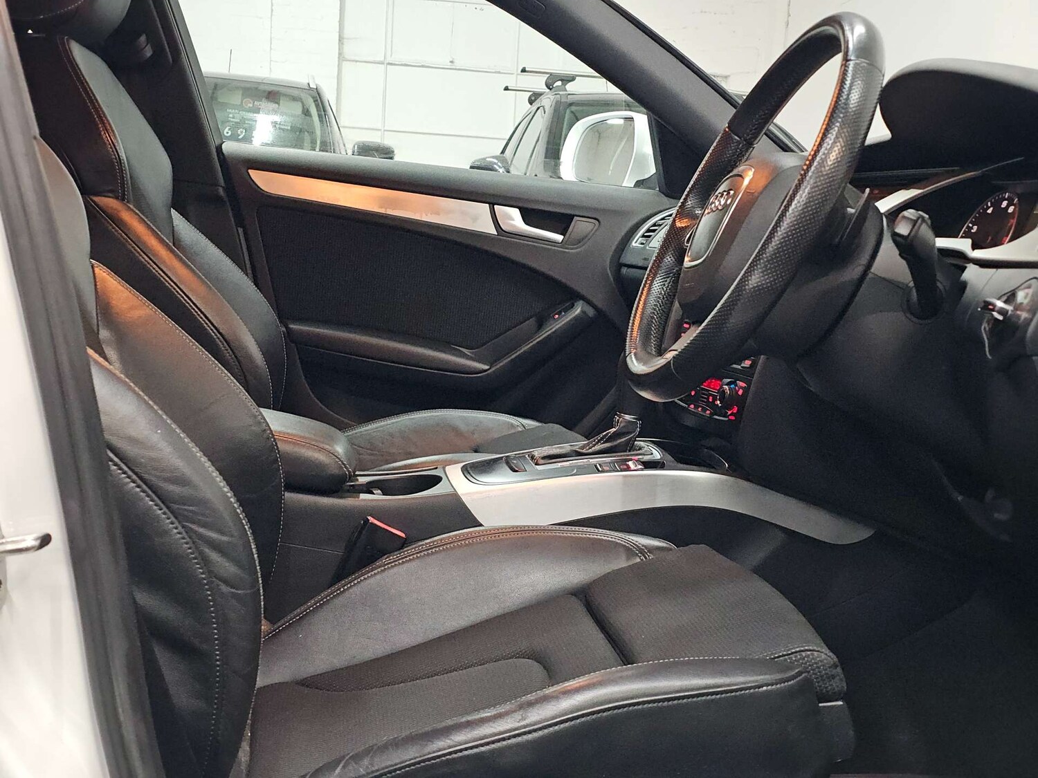 Used Audi A4 2010 for sale - 77905889: Photo 13