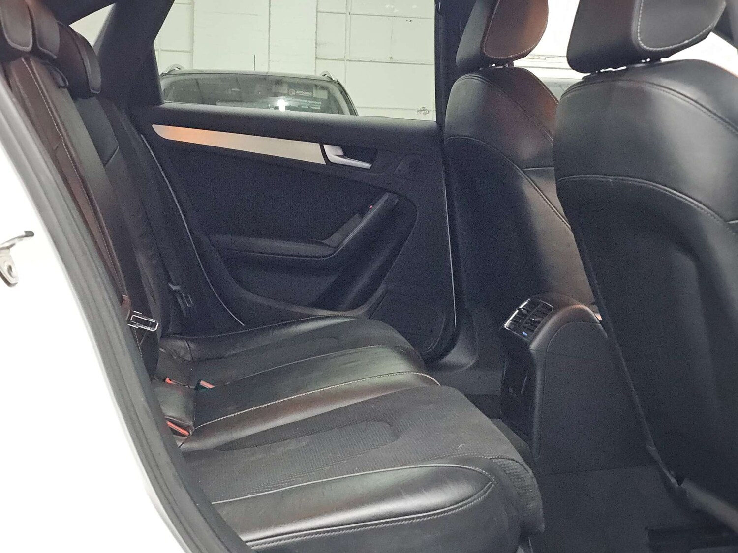 Used Audi A4 2010 for sale - 77905889: Photo 16