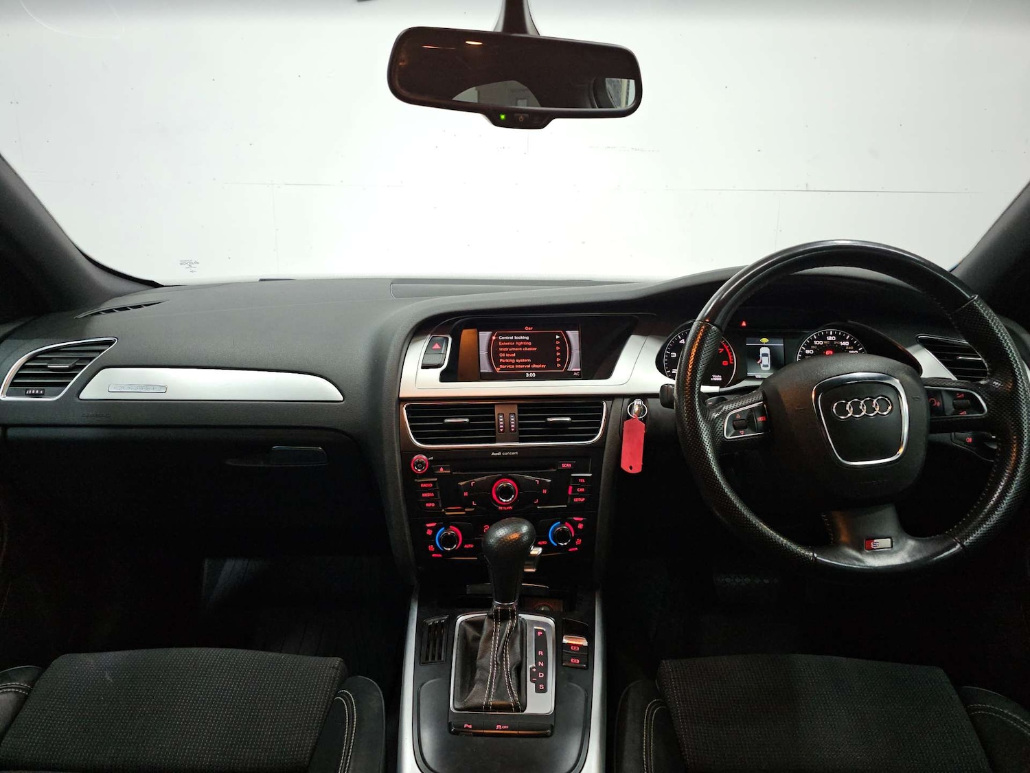 Used Audi A4 2010 for sale - 77905889: Photo 2